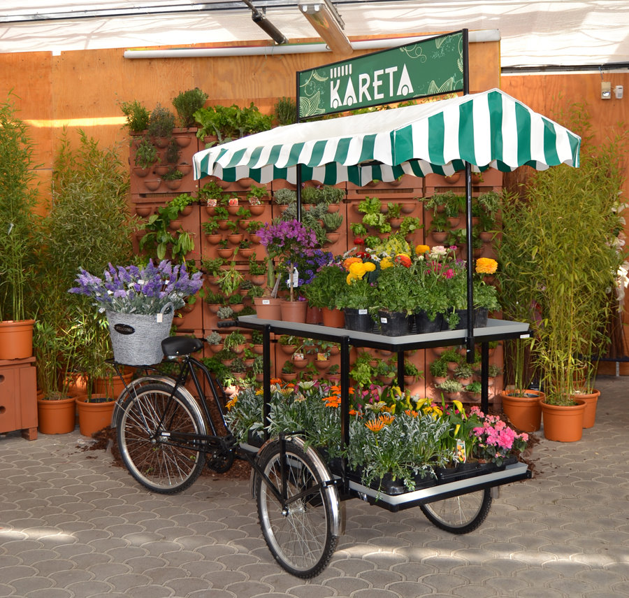 kareta-display-483771 Mobilna kwiaciarnia