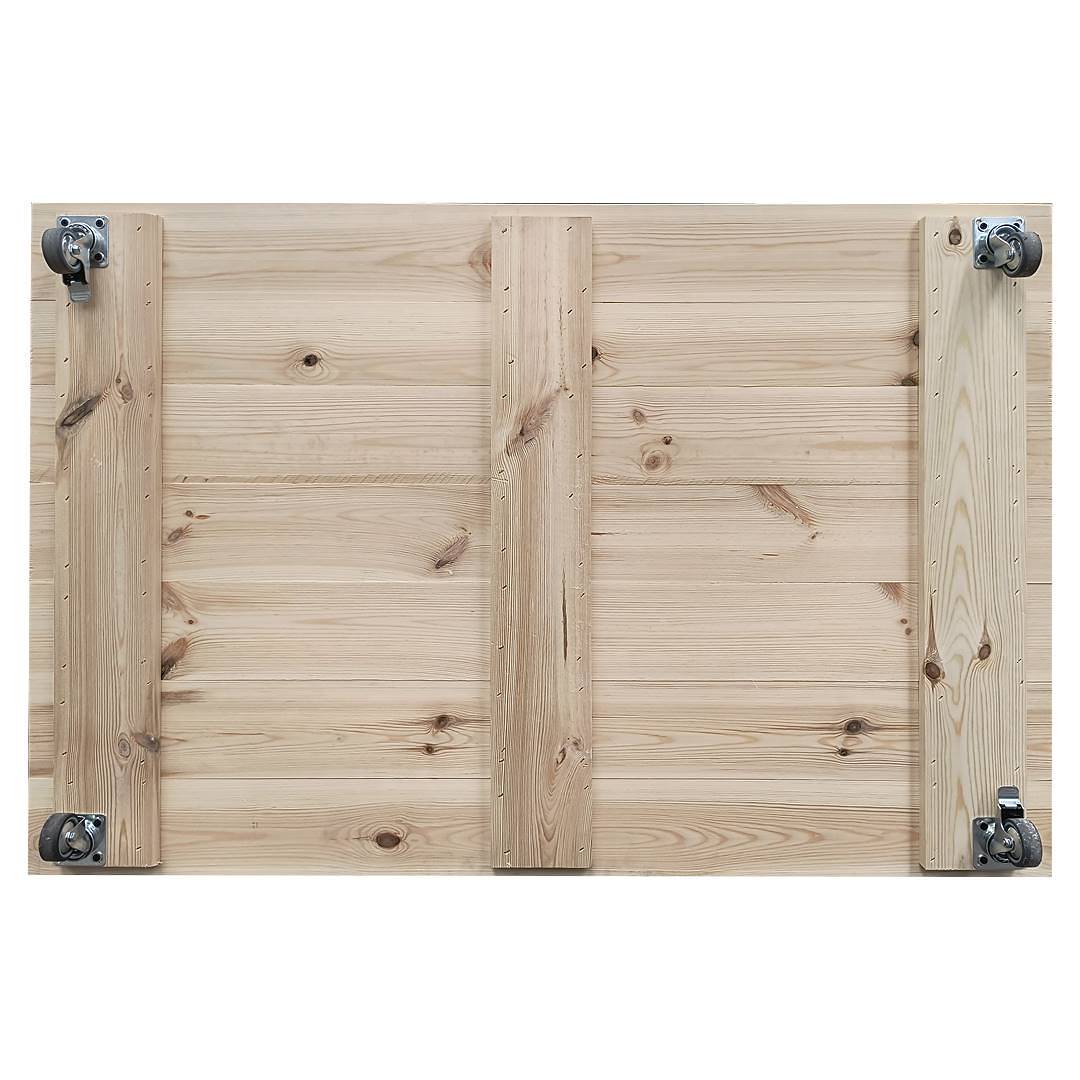 pedana-bancale-espositore-sotto-581803-582044 Podnóżek z naturalnego drewna na kółkach