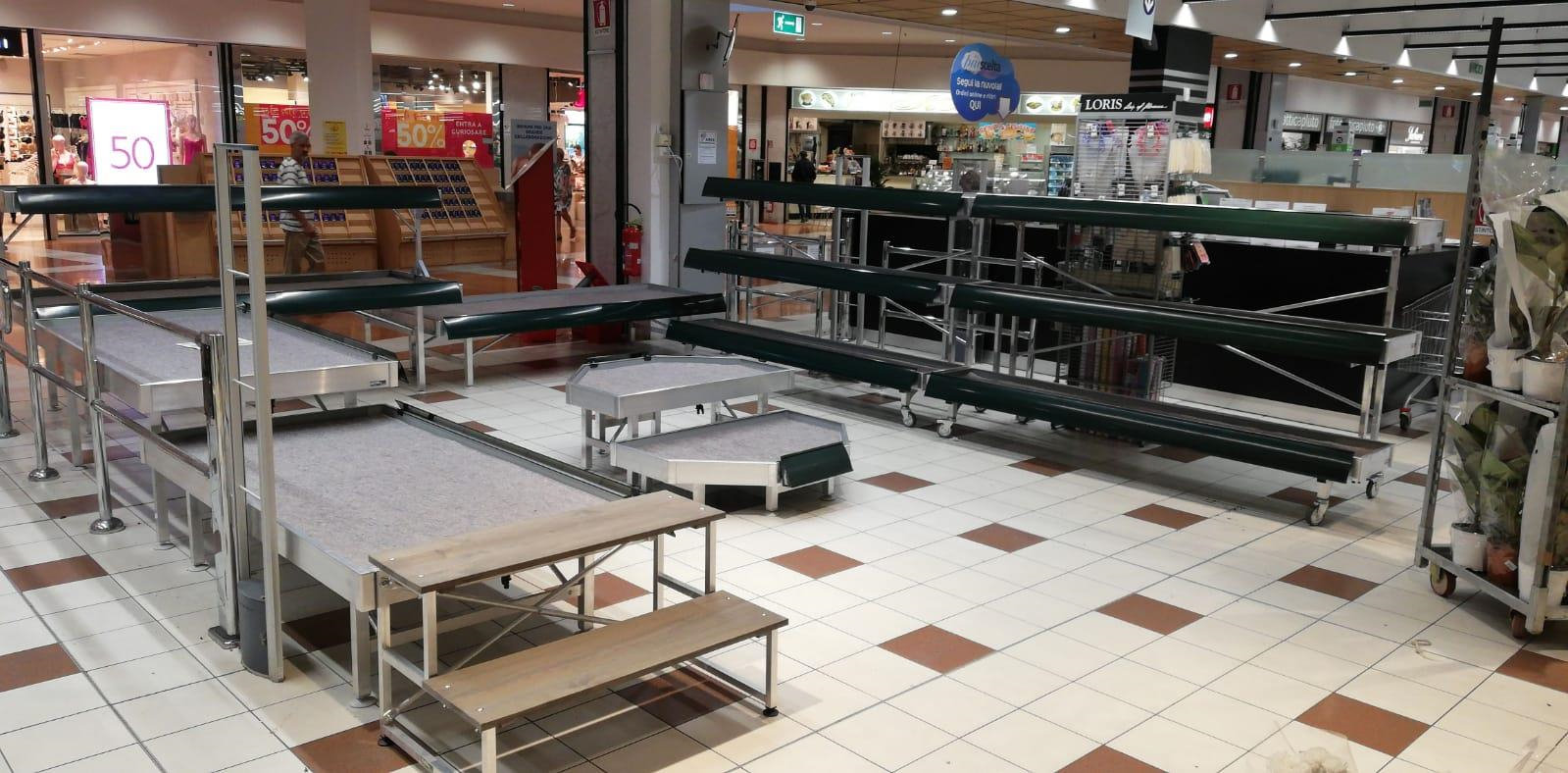 stair-step-displayer-484564 Ekspozytor schodowy