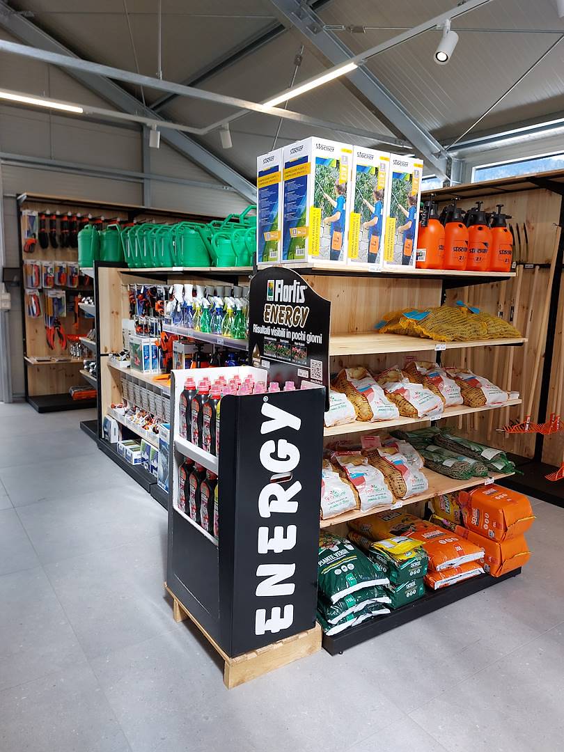 tulipanoapertura11-588420-591049-591058 Gondola z naturalnego drewna z czarnym profilem żelaznym