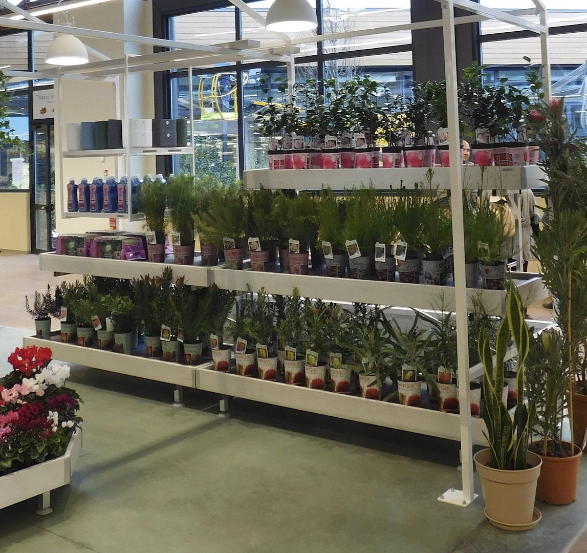 wood-wall-bench-line-amor-499656-544404copia-554718-554733 Wood Line Amor Przyścienny stół ekspozycyjny